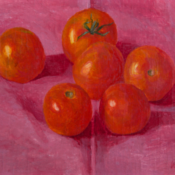 Tomaten op een roze tafelkleed